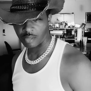 Meet your Posher, Tomika